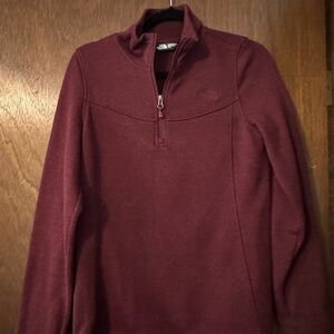 Women’s North Face Pull-Over